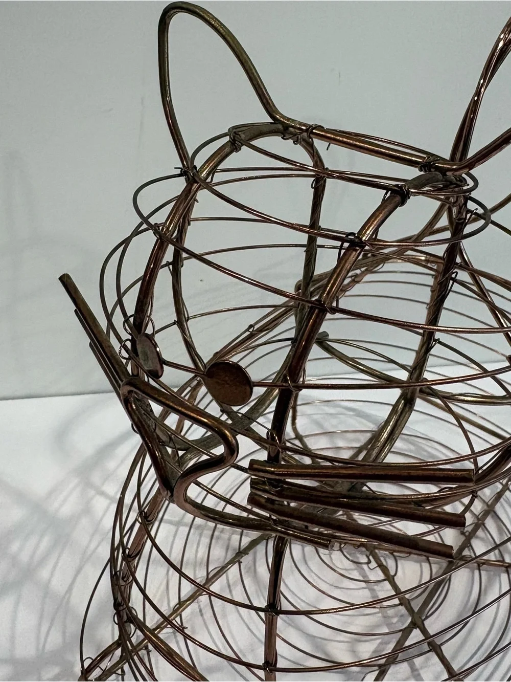 Vtg Copper Wire Cat Egg Basket Kitsch 90’s Cottage Decor Country Farm Barn